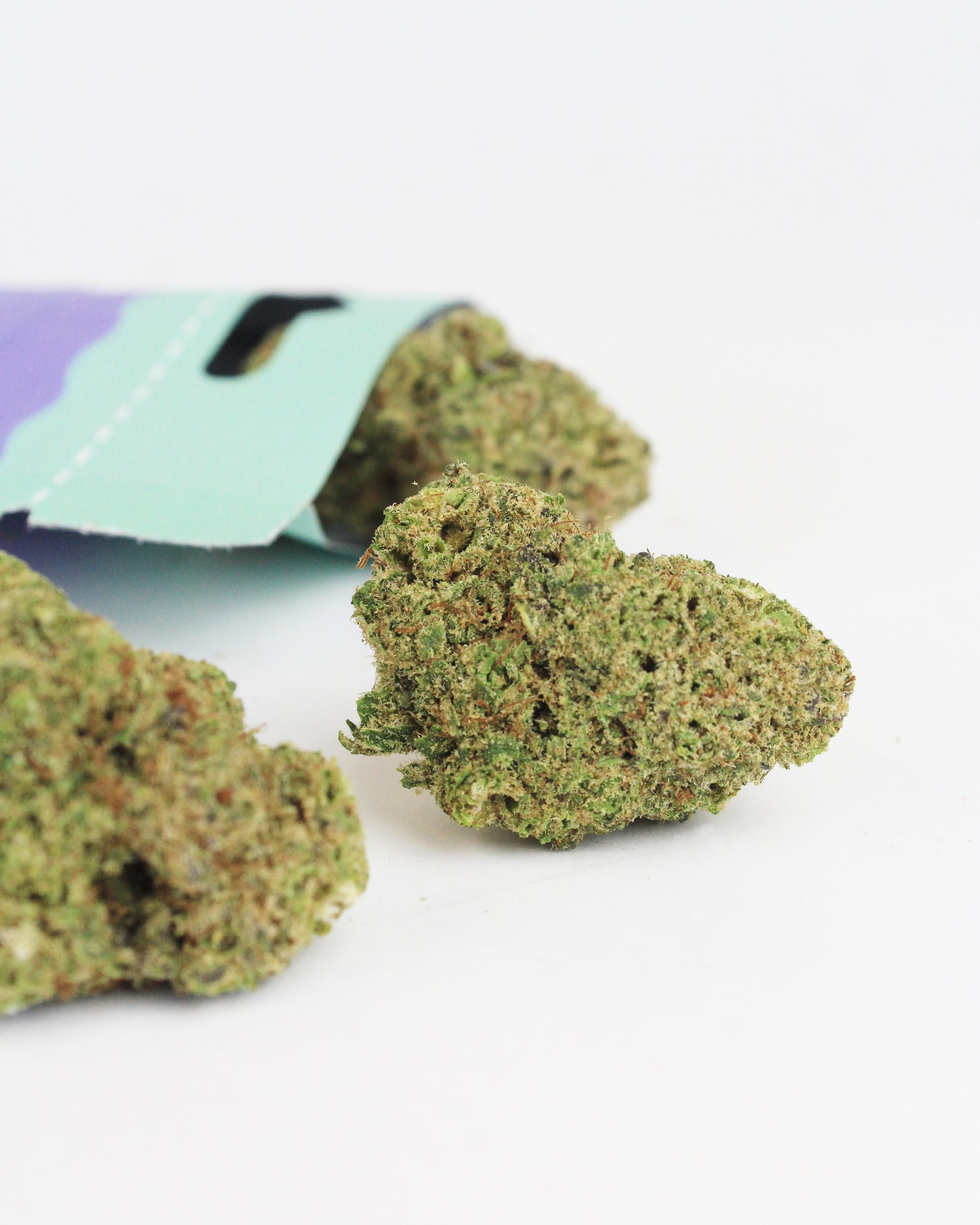 malabar fleur de cbd cannabis legal indoor